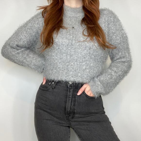 NWOT Candies XL Light Gray Fuzzy Eyelash Semi Cropped Crewneck Sweater - Picture 3 of 9